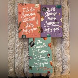 The Summer I turned Pretty book set